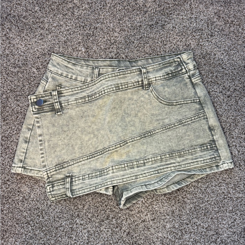 Stylish Olive Green Denim Women's Shorts